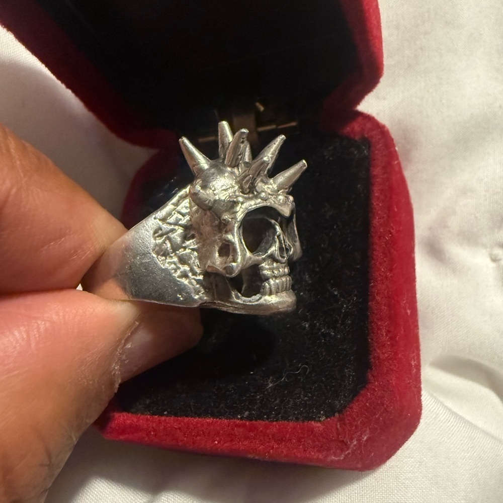 Vintage Outlaw Biker Motorcycle Spiked Skull Ring - Picture 3 of 7